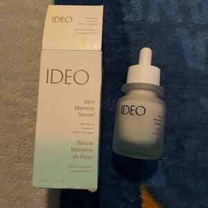 Skin Memory Serum - White